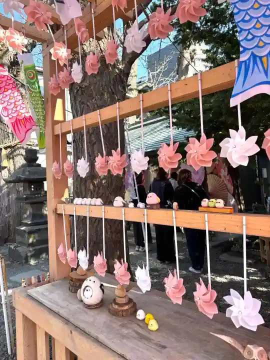 札幌諏訪神社の{uncategorized: "未分類", other: "その他", undefined: "問題あり", building: "その他建物", grave: "お墓", sacred_gate: "鳥居", guardian: "狛犬", statue: "像", buddha: "仏像", history: "歴史", nature: "自然", garden: "庭園", animal: "動物", pagoda: "塔", temizu: "手水舎", mountain_gate: "山門・神門", sanctuary: "本殿・本堂", subordinate: "末社・摂社", art: "芸術", scenery: "景色", jizo: "地蔵", ema: "絵馬", goshuin: "御朱印", omikuji: "おみくじ", items: "授与品その他", amulet: "お守り", goshuincho: "御朱印帳", eats: "食事", festival: "お祭り", votive_dance: "神楽", shichigosan: "七五三参", wedding: "結婚式", experience: "体験その他", initially: "初詣", around: "周辺", anti_infection: "感染症対策"}