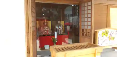 於菊稲荷神社の本殿・本堂