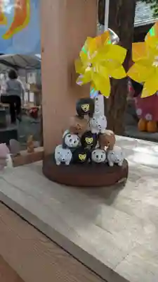 札幌諏訪神社の像