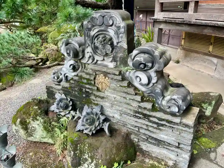 積徳寺の{uncategorized: "未分類", other: "その他", undefined: "問題あり", building: "その他建物", grave: "お墓", sacred_gate: "鳥居", guardian: "狛犬", statue: "像", buddha: "仏像", history: "歴史", nature: "自然", garden: "庭園", animal: "動物", pagoda: "塔", temizu: "手水舎", mountain_gate: "山門・神門", sanctuary: "本殿・本堂", subordinate: "末社・摂社", art: "芸術", scenery: "景色", jizo: "地蔵", ema: "絵馬", goshuin: "御朱印", omikuji: "おみくじ", items: "授与品その他", amulet: "お守り", goshuincho: "御朱印帳", eats: "食事", festival: "お祭り", votive_dance: "神楽", shichigosan: "七五三参", wedding: "結婚式", experience: "体験その他", initially: "初詣", around: "周辺", anti_infection: "感染症対策"}