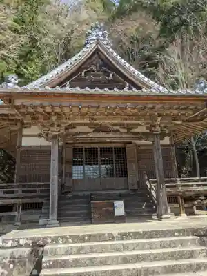 鳳来寺の本殿・本堂