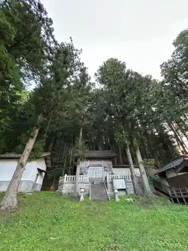 野平神社の{uncategorized: "未分類", other: "その他", undefined: "問題あり", building: "その他建物", grave: "お墓", sacred_gate: "鳥居", guardian: "狛犬", statue: "像", buddha: "仏像", history: "歴史", nature: "自然", garden: "庭園", animal: "動物", pagoda: "塔", temizu: "手水舎", mountain_gate: "山門・神門", sanctuary: "本殿・本堂", subordinate: "末社・摂社", art: "芸術", scenery: "景色", jizo: "地蔵", ema: "絵馬", goshuin: "御朱印", omikuji: "おみくじ", items: "授与品その他", amulet: "お守り", goshuincho: "御朱印帳", eats: "食事", festival: "お祭り", votive_dance: "神楽", shichigosan: "七五三参", wedding: "結婚式", experience: "体験その他", initially: "初詣", around: "周辺", anti_infection: "感染症対策"}
