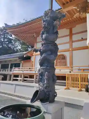 豊川閣　妙厳寺の像