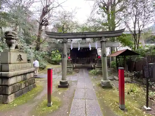 四合稲荷神社の鳥居