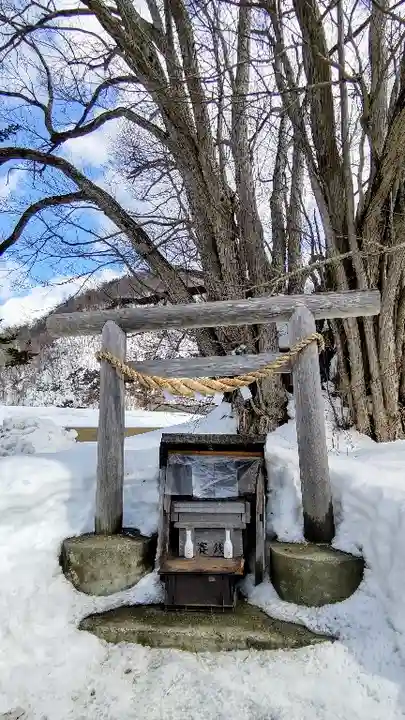 黄金龍神社(桂不動)(北海道)