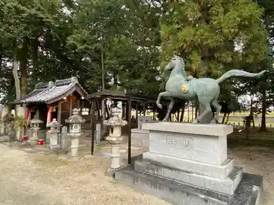 龍宮神社の像