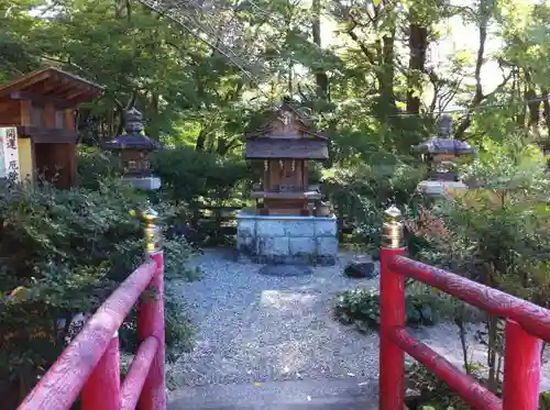 談山神社の末社