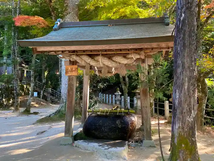 玉作湯神社の手水舎