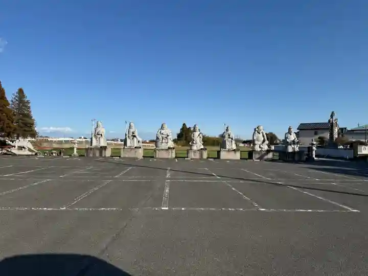 前橋厄除大師 蓮花院の{uncategorized: "未分類", other: "その他", undefined: "問題あり", building: "その他建物", grave: "お墓", sacred_gate: "鳥居", guardian: "狛犬", statue: "像", buddha: "仏像", history: "歴史", nature: "自然", garden: "庭園", animal: "動物", pagoda: "塔", temizu: "手水舎", mountain_gate: "山門・神門", sanctuary: "本殿・本堂", subordinate: "末社・摂社", art: "芸術", scenery: "景色", jizo: "地蔵", ema: "絵馬", goshuin: "御朱印", omikuji: "おみくじ", items: "授与品その他", amulet: "お守り", goshuincho: "御朱印帳", eats: "食事", festival: "お祭り", votive_dance: "神楽", shichigosan: "七五三参", wedding: "結婚式", experience: "体験その他", initially: "初詣", around: "周辺", anti_infection: "感染症対策"}