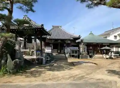 文殊院の{uncategorized: "未分類", other: "その他", undefined: "問題あり", building: "その他建物", grave: "お墓", sacred_gate: "鳥居", guardian: "狛犬", statue: "像", buddha: "仏像", history: "歴史", nature: "自然", garden: "庭園", animal: "動物", pagoda: "塔", temizu: "手水舎", mountain_gate: "山門・神門", sanctuary: "本殿・本堂", subordinate: "末社・摂社", art: "芸術", scenery: "景色", jizo: "地蔵", ema: "絵馬", goshuin: "御朱印", omikuji: "おみくじ", items: "授与品その他", amulet: "お守り", goshuincho: "御朱印帳", eats: "食事", festival: "お祭り", votive_dance: "神楽", shichigosan: "七五三参", wedding: "結婚式", experience: "体験その他", initially: "初詣", around: "周辺", anti_infection: "感染症対策"}