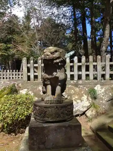 三国神社の狛犬