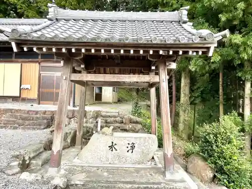 多奈閇神社の手水舎