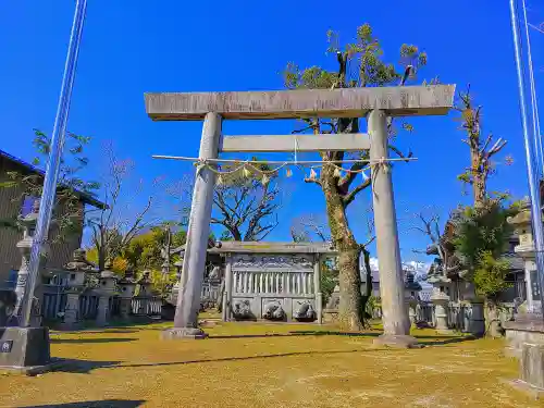 神明社（西川端）の鳥居