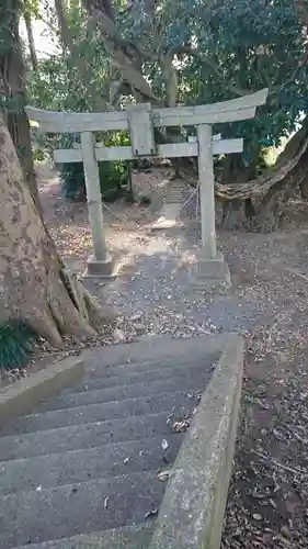 厳島神社(片葉の弁天)の鳥居