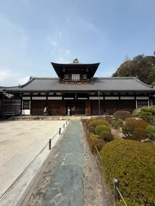 東福禅寺(東福寺)の{uncategorized: "未分類", other: "その他", undefined: "問題あり", building: "その他建物", grave: "お墓", sacred_gate: "鳥居", guardian: "狛犬", statue: "像", buddha: "仏像", history: "歴史", nature: "自然", garden: "庭園", animal: "動物", pagoda: "塔", temizu: "手水舎", mountain_gate: "山門・神門", sanctuary: "本殿・本堂", subordinate: "末社・摂社", art: "芸術", scenery: "景色", jizo: "地蔵", ema: "絵馬", goshuin: "御朱印", omikuji: "おみくじ", items: "授与品その他", amulet: "お守り", goshuincho: "御朱印帳", eats: "食事", festival: "お祭り", votive_dance: "神楽", shichigosan: "七五三参", wedding: "結婚式", experience: "体験その他", initially: "初詣", around: "周辺", anti_infection: "感染症対策"}