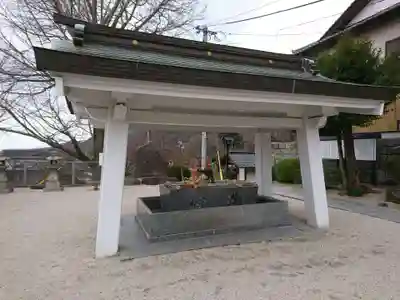 足立山妙見宮（御祖神社）の手水舎