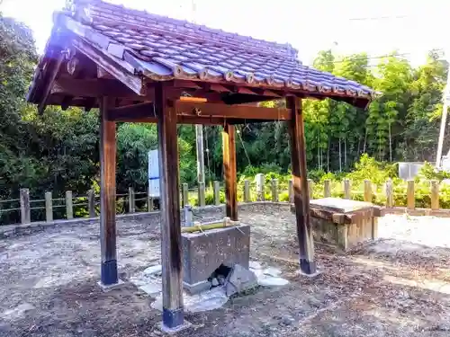 諏訪神社（佐布里諏訪神社）の手水舎