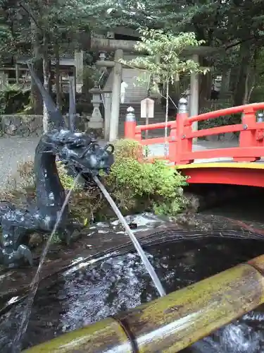 天河大辨財天社の手水舎