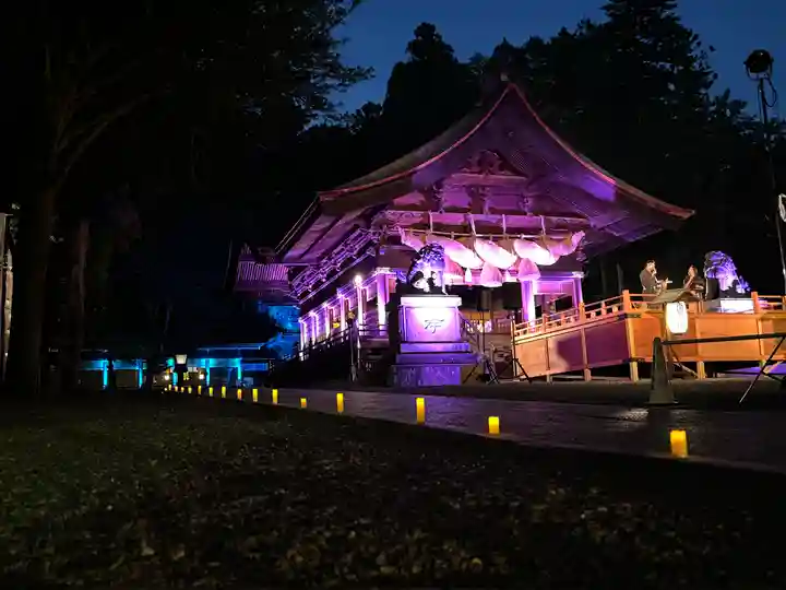 諏訪大社下社秋宮(長野県)