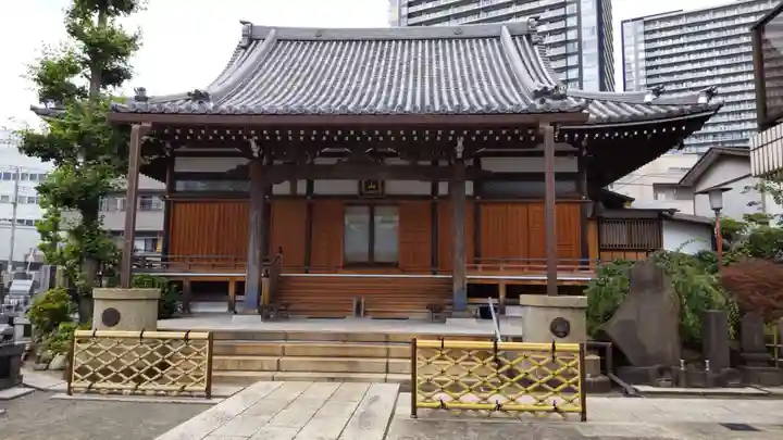 徳泉寺の本殿・本堂