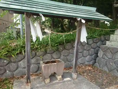 諏訪神社の手水