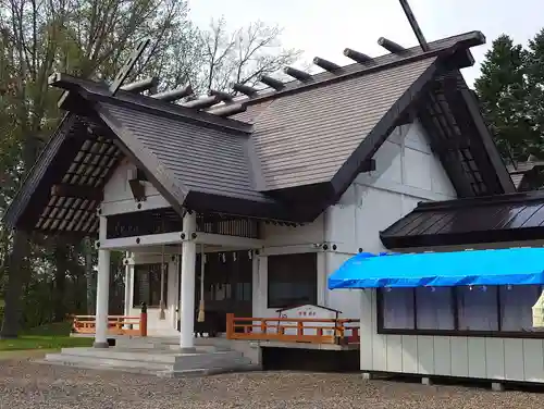 女満別神社の本殿