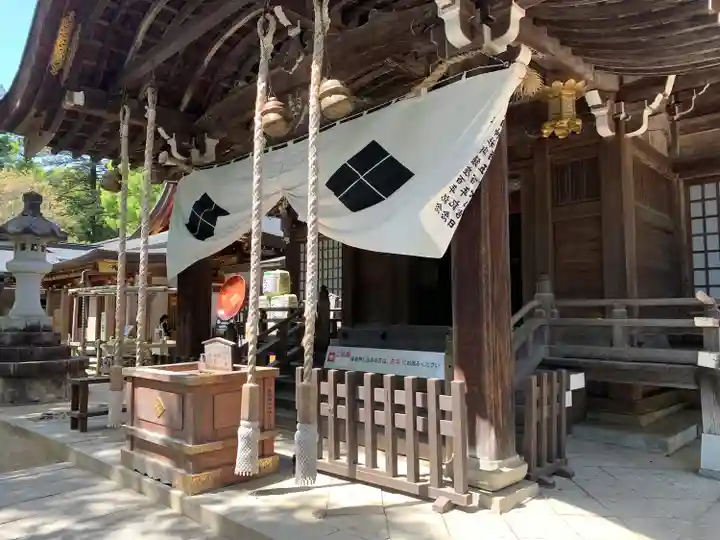 武田神社の本殿・本堂