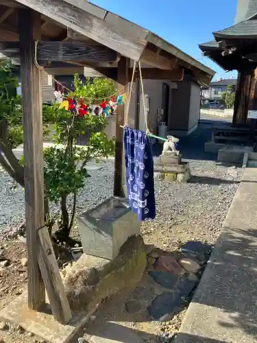 金刀比羅神社の{uncategorized: "未分類", other: "その他", undefined: "問題あり", building: "その他建物", grave: "お墓", sacred_gate: "鳥居", guardian: "狛犬", statue: "像", buddha: "仏像", history: "歴史", nature: "自然", garden: "庭園", animal: "動物", pagoda: "塔", temizu: "手水舎", mountain_gate: "山門・神門", sanctuary: "本殿・本堂", subordinate: "末社・摂社", art: "芸術", scenery: "景色", jizo: "地蔵", ema: "絵馬", goshuin: "御朱印", omikuji: "おみくじ", items: "授与品その他", amulet: "お守り", goshuincho: "御朱印帳", eats: "食事", festival: "お祭り", votive_dance: "神楽", shichigosan: "七五三参", wedding: "結婚式", experience: "体験その他", initially: "初詣", around: "周辺", anti_infection: "感染症対策"}