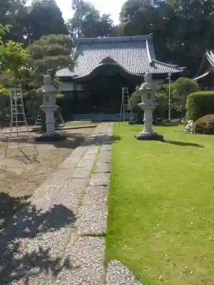 勝國寺の{uncategorized: "未分類", other: "その他", undefined: "問題あり", building: "その他建物", grave: "お墓", sacred_gate: "鳥居", guardian: "狛犬", statue: "像", buddha: "仏像", history: "歴史", nature: "自然", garden: "庭園", animal: "動物", pagoda: "塔", temizu: "手水舎", mountain_gate: "山門・神門", sanctuary: "本殿・本堂", subordinate: "末社・摂社", art: "芸術", scenery: "景色", jizo: "地蔵", ema: "絵馬", goshuin: "御朱印", omikuji: "おみくじ", items: "授与品その他", amulet: "お守り", goshuincho: "御朱印帳", eats: "食事", festival: "お祭り", votive_dance: "神楽", shichigosan: "七五三参", wedding: "結婚式", experience: "体験その他", initially: "初詣", around: "周辺", anti_infection: "感染症対策"}