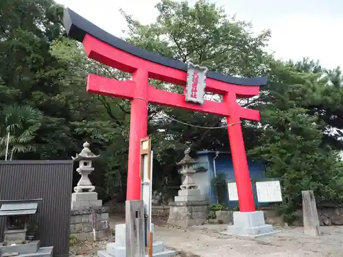 大稲荷神社の鳥居