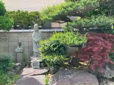 新井寺の{uncategorized: "未分類", other: "その他", undefined: "問題あり", building: "その他建物", grave: "お墓", sacred_gate: "鳥居", guardian: "狛犬", statue: "像", buddha: "仏像", history: "歴史", nature: "自然", garden: "庭園", animal: "動物", pagoda: "塔", temizu: "手水舎", mountain_gate: "山門・神門", sanctuary: "本殿・本堂", subordinate: "末社・摂社", art: "芸術", scenery: "景色", jizo: "地蔵", ema: "絵馬", goshuin: "御朱印", omikuji: "おみくじ", items: "授与品その他", amulet: "お守り", goshuincho: "御朱印帳", eats: "食事", festival: "お祭り", votive_dance: "神楽", shichigosan: "七五三参", wedding: "結婚式", experience: "体験その他", initially: "初詣", around: "周辺", anti_infection: "感染症対策"}