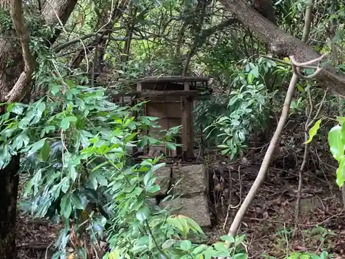 宇佐八幡神社の末社