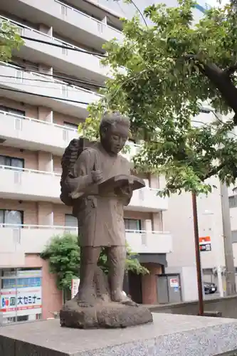 神明神社の像