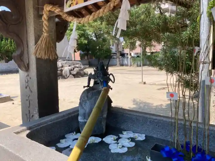 三津厳島神社の手水舎