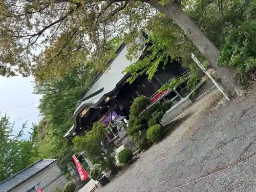 四倉諏訪神社の{uncategorized: "未分類", other: "その他", undefined: "問題あり", building: "その他建物", grave: "お墓", sacred_gate: "鳥居", guardian: "狛犬", statue: "像", buddha: "仏像", history: "歴史", nature: "自然", garden: "庭園", animal: "動物", pagoda: "塔", temizu: "手水舎", mountain_gate: "山門・神門", sanctuary: "本殿・本堂", subordinate: "末社・摂社", art: "芸術", scenery: "景色", jizo: "地蔵", ema: "絵馬", goshuin: "御朱印", omikuji: "おみくじ", items: "授与品その他", amulet: "お守り", goshuincho: "御朱印帳", eats: "食事", festival: "お祭り", votive_dance: "神楽", shichigosan: "七五三参", wedding: "結婚式", experience: "体験その他", initially: "初詣", around: "周辺", anti_infection: "感染症対策"}