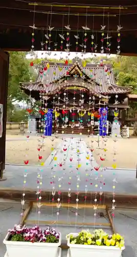 三津厳島神社の山門