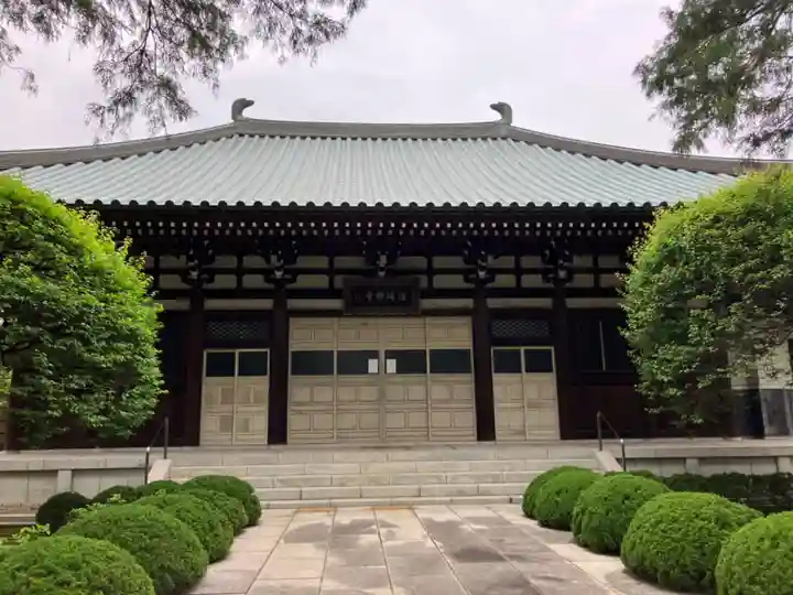 道場寺の本殿・本堂
