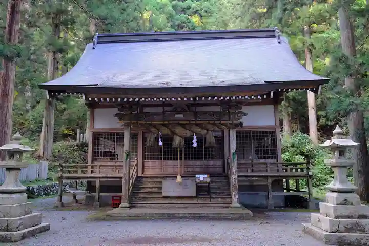 比婆山熊野神社の本殿・本堂