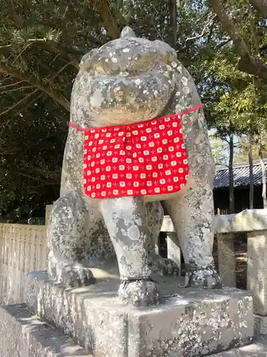 白鳥神社の狛犬