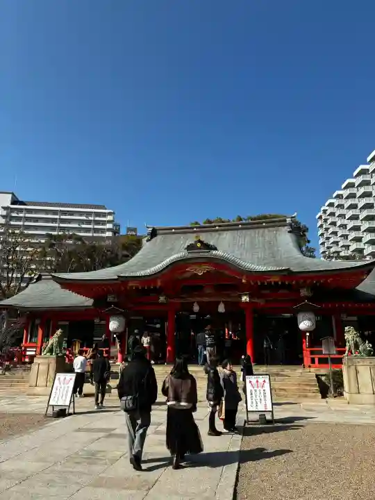 生田神社の{uncategorized: "未分類", other: "その他", undefined: "問題あり", building: "その他建物", grave: "お墓", sacred_gate: "鳥居", guardian: "狛犬", statue: "像", buddha: "仏像", history: "歴史", nature: "自然", garden: "庭園", animal: "動物", pagoda: "塔", temizu: "手水舎", mountain_gate: "山門・神門", sanctuary: "本殿・本堂", subordinate: "末社・摂社", art: "芸術", scenery: "景色", jizo: "地蔵", ema: "絵馬", goshuin: "御朱印", omikuji: "おみくじ", items: "授与品その他", amulet: "お守り", goshuincho: "御朱印帳", eats: "食事", festival: "お祭り", votive_dance: "神楽", shichigosan: "七五三参", wedding: "結婚式", experience: "体験その他", initially: "初詣", around: "周辺", anti_infection: "感染症対策"}