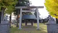 諏訪護国神社の鳥居