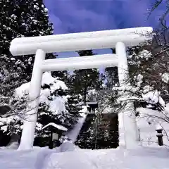 土津神社｜こどもと出世の神さまの鳥居