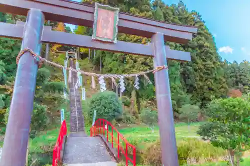 坪沼八幡神社の鳥居