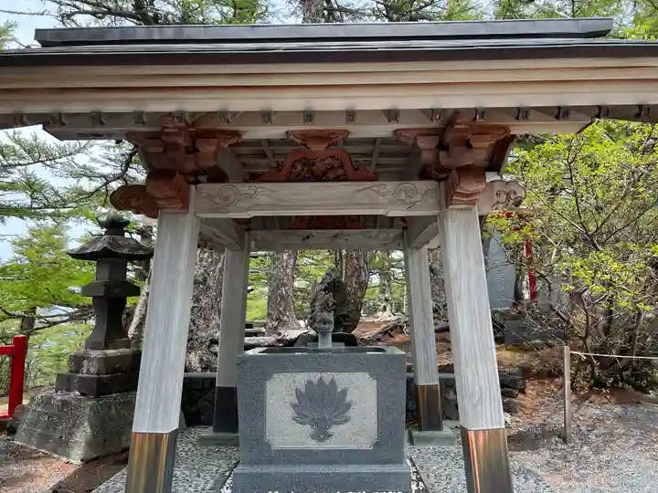 冨士山小御嶽神社の手水舎