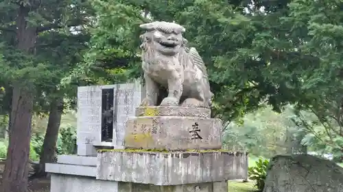 山部神社の狛犬