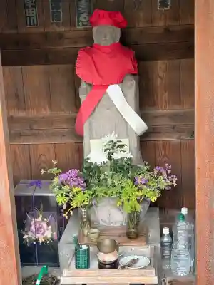 子育地蔵堂の地蔵