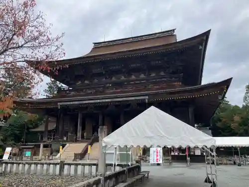 金峯山寺の本殿・本堂