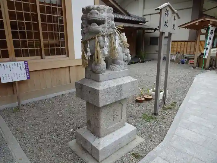 神明神社(相差町)の狛犬