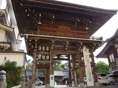 小倉祇園八坂神社の山門・神門