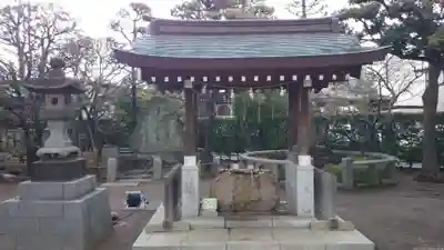 薭田神社の手水舎